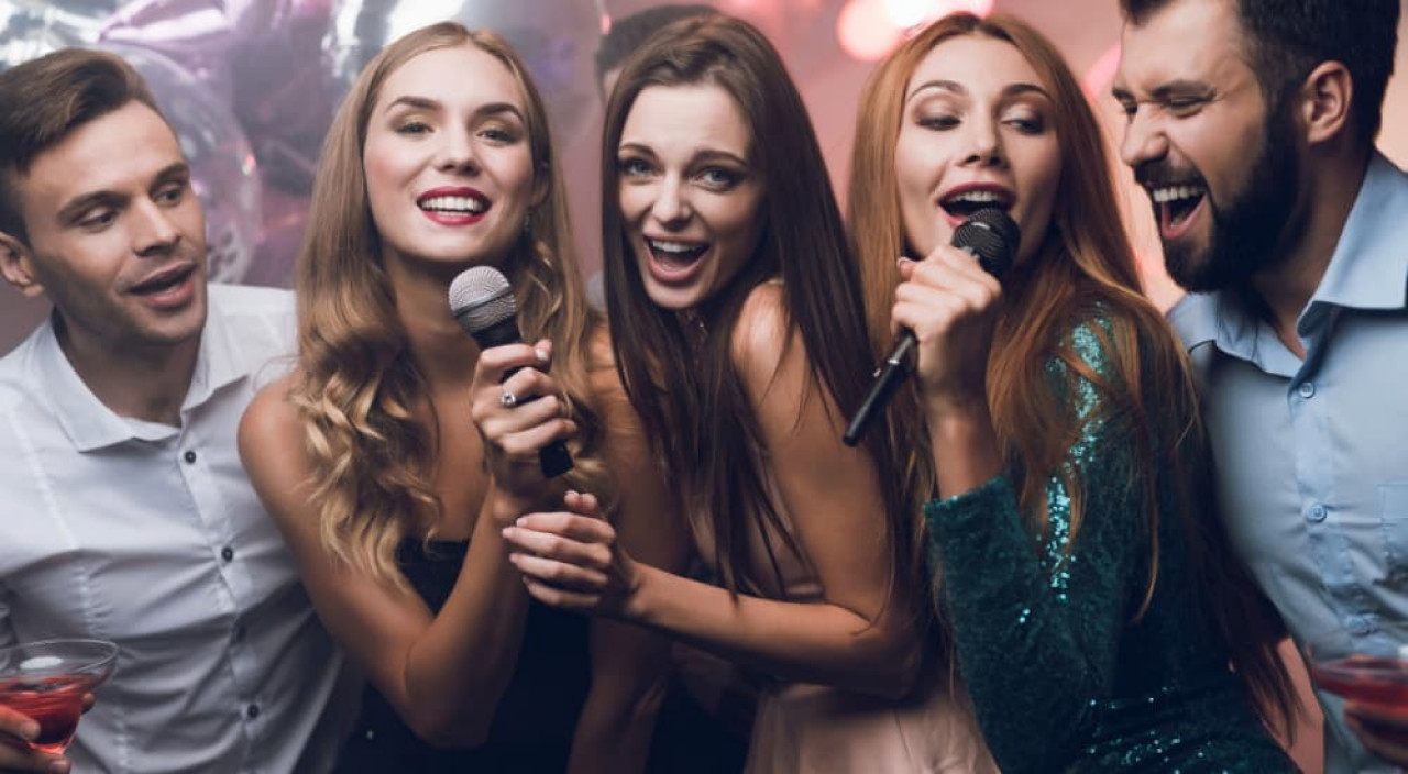 virtual-holiday-party-karaoke